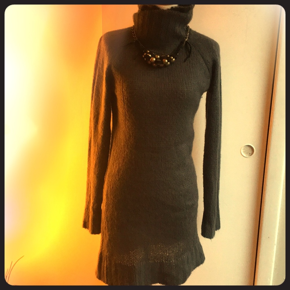 Cozy and pretty graphite Zara knit sweater/dress